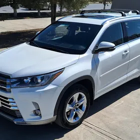 Toyota Highlander 2018