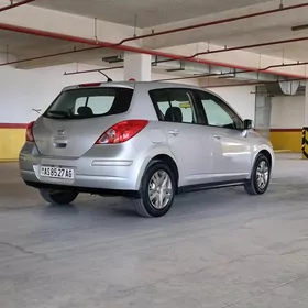 Nissan Versa 2010