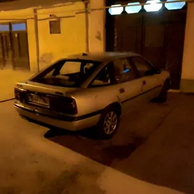 Opel Vectra 1990