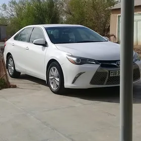 Toyota Camry 2015