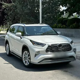 Toyota Highlander 2020