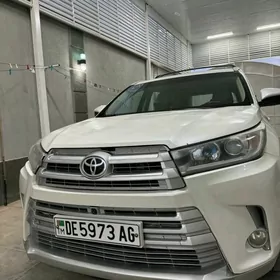 Toyota Highlander 2016
