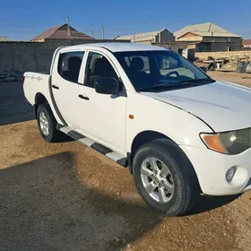 Mitsubishi L200 2007