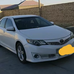 Toyota Camry 2013