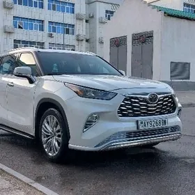 Toyota Highlander 2020