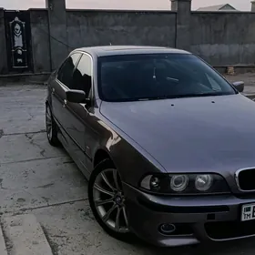 BMW E39 1999