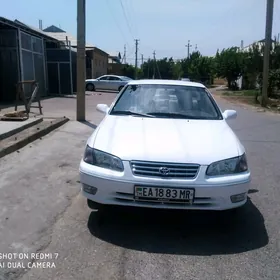 Toyota Camry 1999