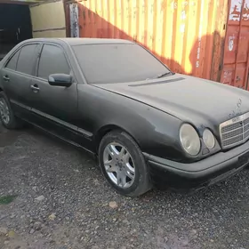 Mercedes-Benz ACTROS 3331 1999