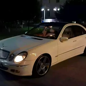 Mercedes-Benz E320 2006