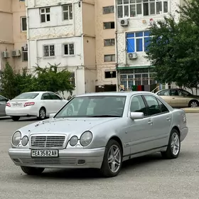 Mercedes-Benz E320 1997