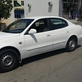 Daewoo Leganza 1998