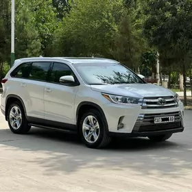 Toyota Highlander 2019