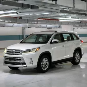 Toyota Highlander 2019