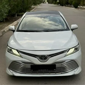 Toyota Camry 2018