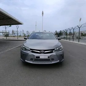 Toyota Camry 2017