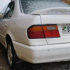 Nissan Primera 1995