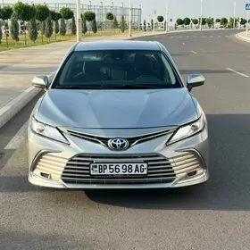 Toyota Camry 2018