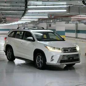 Toyota Highlander 2019