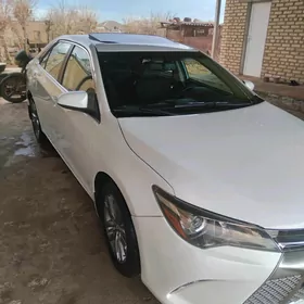 Toyota Camry 2016