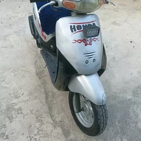 Yamaha Artistic 2002