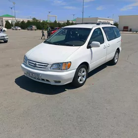 Toyota Sienna 2002