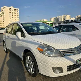 Nissan Versa 2010