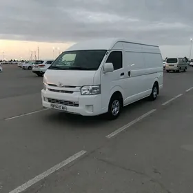 Toyota Hiace 2017