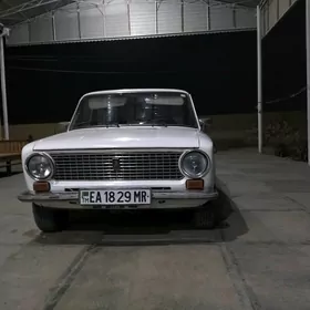 Lada 2104 1980