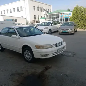 Toyota Camry 2000