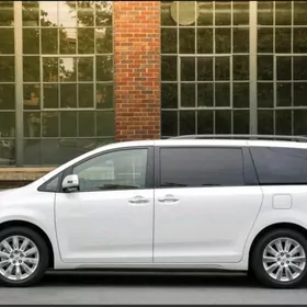 Toyota Sienna 2017