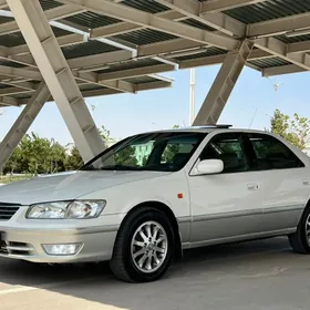 Toyota Camry 2001