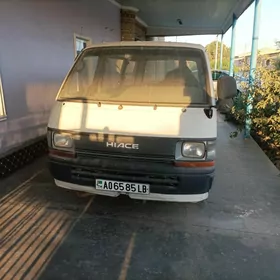 Toyota Hiace 1998