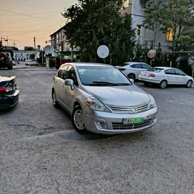 Nissan Versa 2010