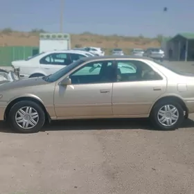 Toyota Camry 2001