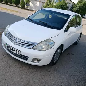 Nissan Versa 2010