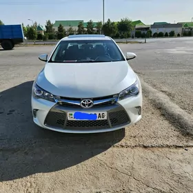 Toyota Camry 2017