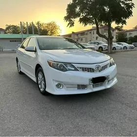 Toyota Camry 2013