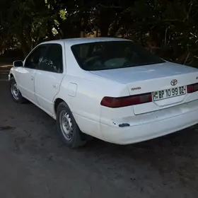 Toyota Camry 1999