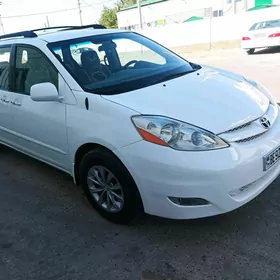 Toyota Sienna 2008