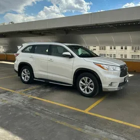 Toyota Highlander 2015