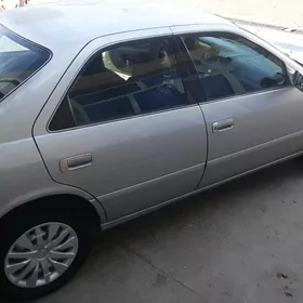 Toyota Camry 2001