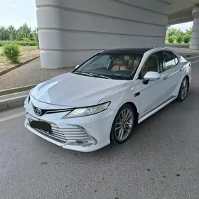 Toyota Camry 2018