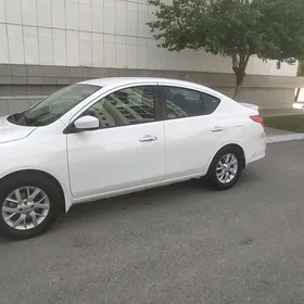 Nissan Versa 2016