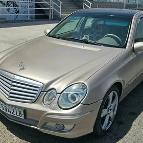 Mercedes-Benz E320 2002