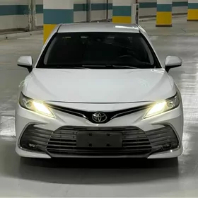 Toyota Camry 2019