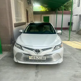 Toyota Camry 2018