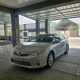 Toyota Camry 2012