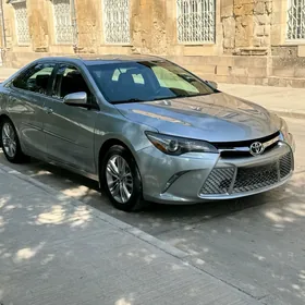 Toyota Camry 2016