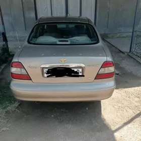 Daewoo Leganza 1999