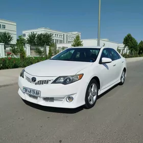 Toyota Camry 2013